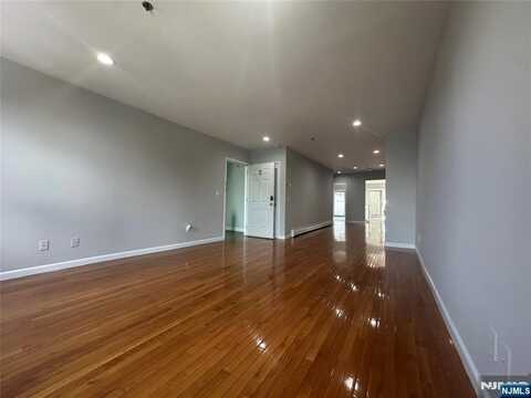 258 Old River Road, Edgewater, NJ 07020