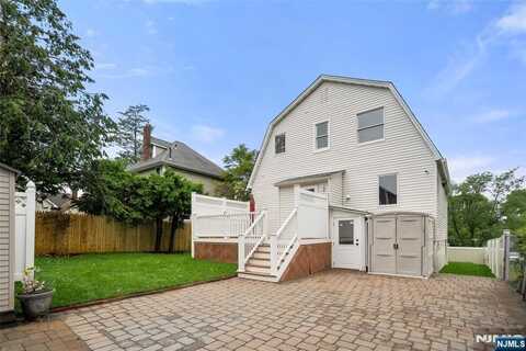174 Pleasant Avenue, Bergenfield, NJ 07621