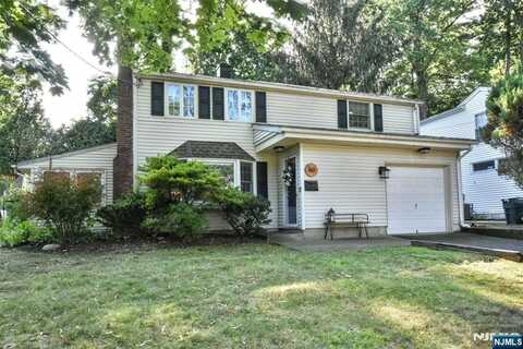 40 Campbell Street, Waldwick, NJ 07463