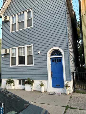 415-417 Hamilton Street 2nd floor, Harrison, NJ 07029