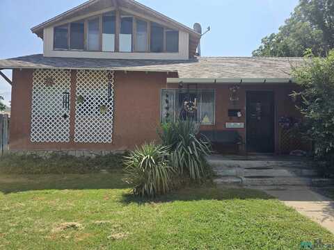 703 S Kentucky Avenue, Roswell, NM 88203