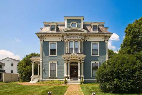 79 Pine Street, Rutland, VT 05701