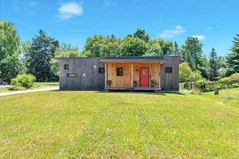 868 Falls Road, Shelburne, VT 05482
