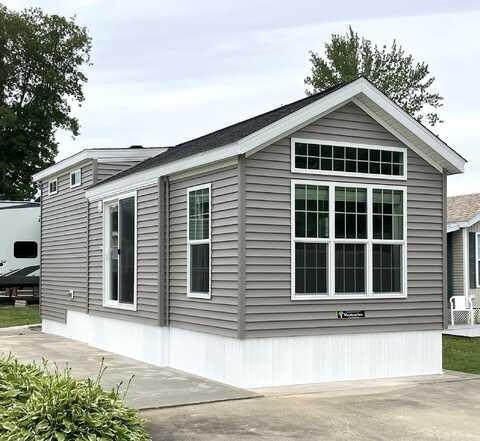 1 Alburg RV Resort Road, Alburgh, VT 05440