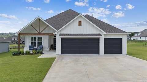 19006 E Round Mountain Road, Catoosa, OK 74015