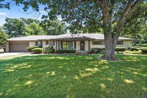 4523 S Lewis Avenue, Tulsa, OK 74105