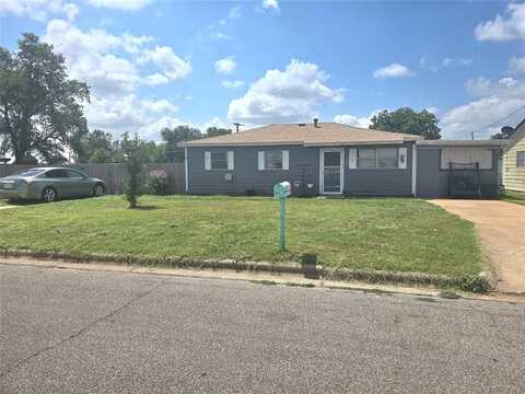 1116 W Frisco Street, Altus, OK 73521