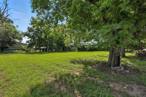 1102 Hillsboro Street, Cleburne, TX 76033