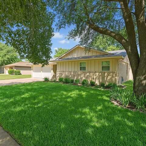 532 Wallace Drive, Crowley, TX 76036