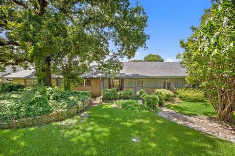 1221 Forest Ridge Drive, Bedford, TX 76022