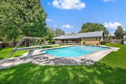 1221 Forest Ridge Drive, Bedford, TX 76022