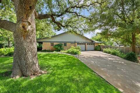 1221 Forest Ridge Drive, Bedford, TX 76022