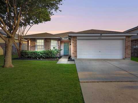 4308 Tranquility Drive, Fort Worth, TX 76244