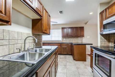 811 Brentwood Lane, Richardson, TX 75080