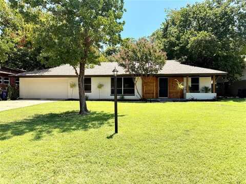5609 Winifred Drive, Fort Worth, TX 76133