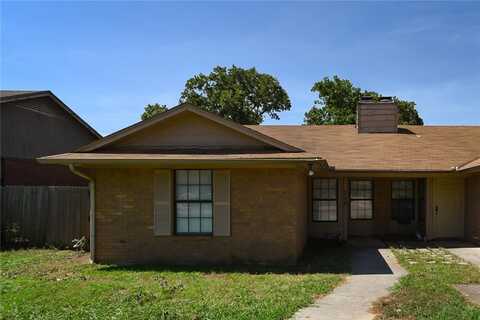 708 Woodland Court, Kennedale, TX 76060