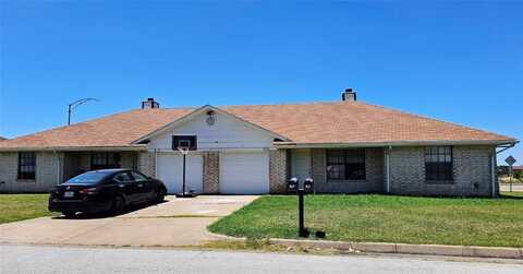 520 Signal Hill Court, Fort Worth, TX 76112