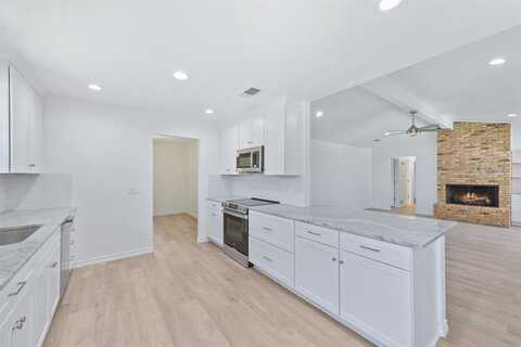 2724 Downing Drive, Plano, TX 75023