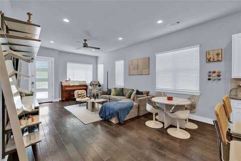228 Wimberly Street, Fort Worth, TX 76107