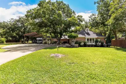 711 S Harrison Street, West, TX 76691