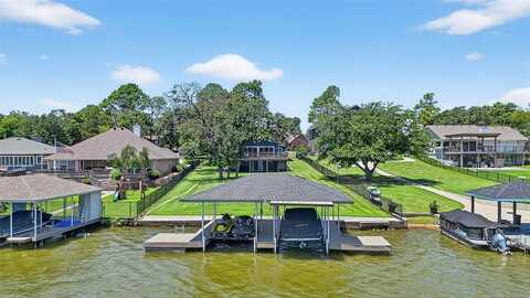 106 Blackfoot Trail, Lake Kiowa, TX 76240