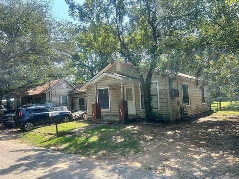 412/410 Small Street, Bowie, TX 76230