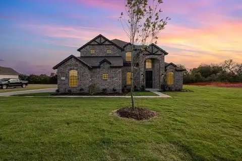 610 Serenity Lane, Red Oak, TX 75154