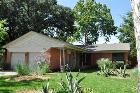 704 Ridgedale Drive, Richardson, TX 75080