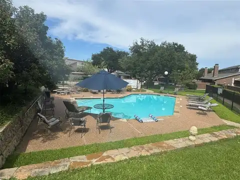 1008 Forest Creek Street, Benbrook, TX 76126