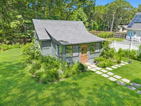 10 Crandall Street, East Hampton, NY 11937