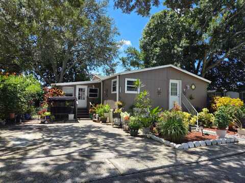 9856 Elm Way, Tampa, FL 33635