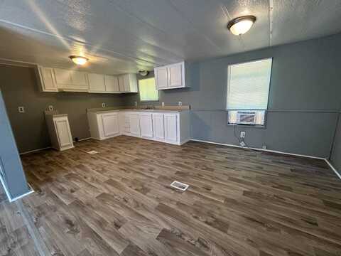 127 Scarlet Dr, Orangeburg, SC 29039