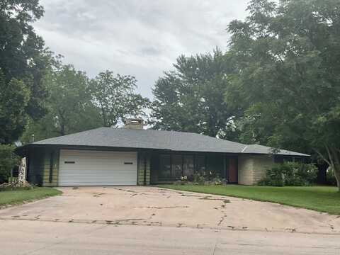 612 East 3rd Street, Superior, NE 68978