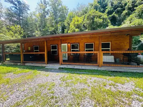 903 Johns Branch Rd, Gatlinburg, TN 37738