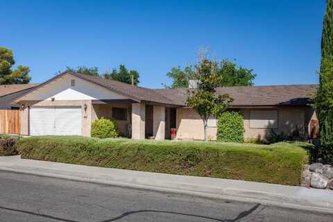 325 S Locust St, Ridgecrest, CA 93555