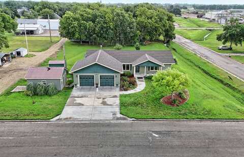 905 2nd St, Downs, KS 67437