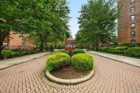 150-25 72nd Road, Flushing, NY 11367