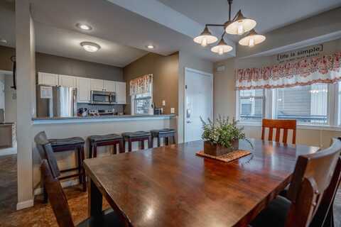 37 Westshore Falls Ct, Lake Ozark, MO 65049