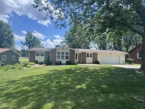 204 Dugan Dr, Cameron, MO 64429