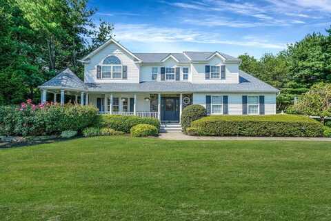 16 Laura Court, Mount Sinai, NY 11766