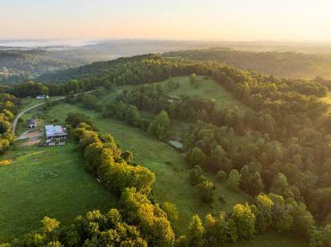 10285 Dozer Ridge Rd, Blue Rock, OH 43720