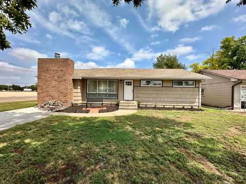 1301 Arcade Ave, Goodland, KS 67735