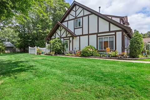 71 Crystal Rock Court, Middle Island, NY 11953