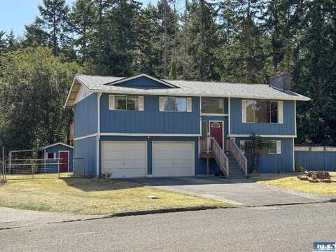 2105 Seabreeze Pl, Port Angeles, WA 98363