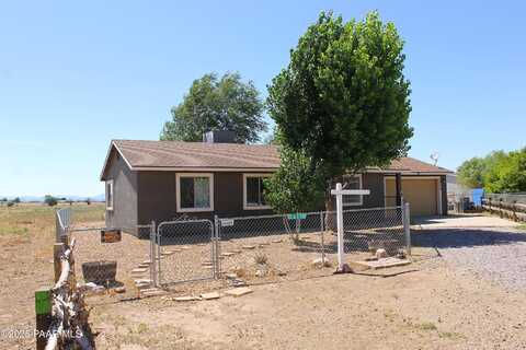 24370 N Diamond Head Avenue, Paulden, AZ 86334