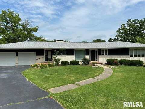 8 Mara Lane, Taylorville, IL 62568
