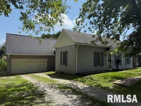 107 N DARST Street, Eureka, IL 61530