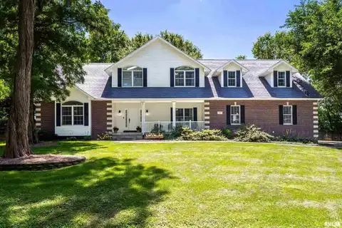 413 FAIRWYND Drive, Le Claire, IA 52753