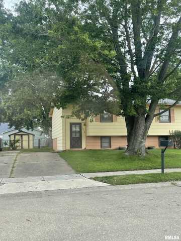 1216 N BLANCHARD Street, Davenport, IA 52804