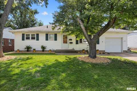 4213 N WYCLIFFE Road, Peoria, IL 61614